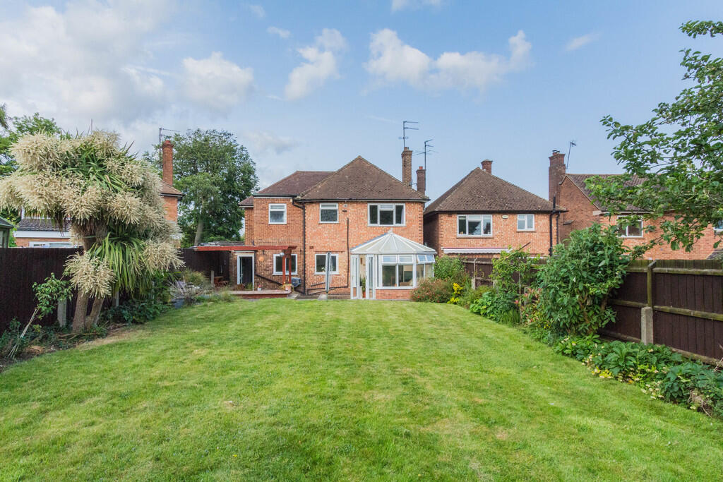 Manor Drive, Irthlingborough photo 3