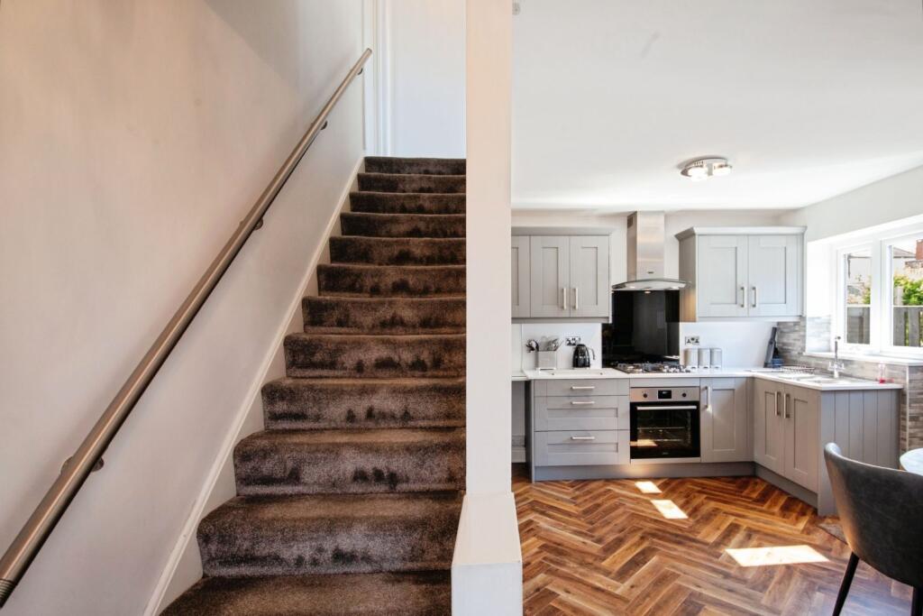Tunwell Greave, Sheffield, S5 photo 4