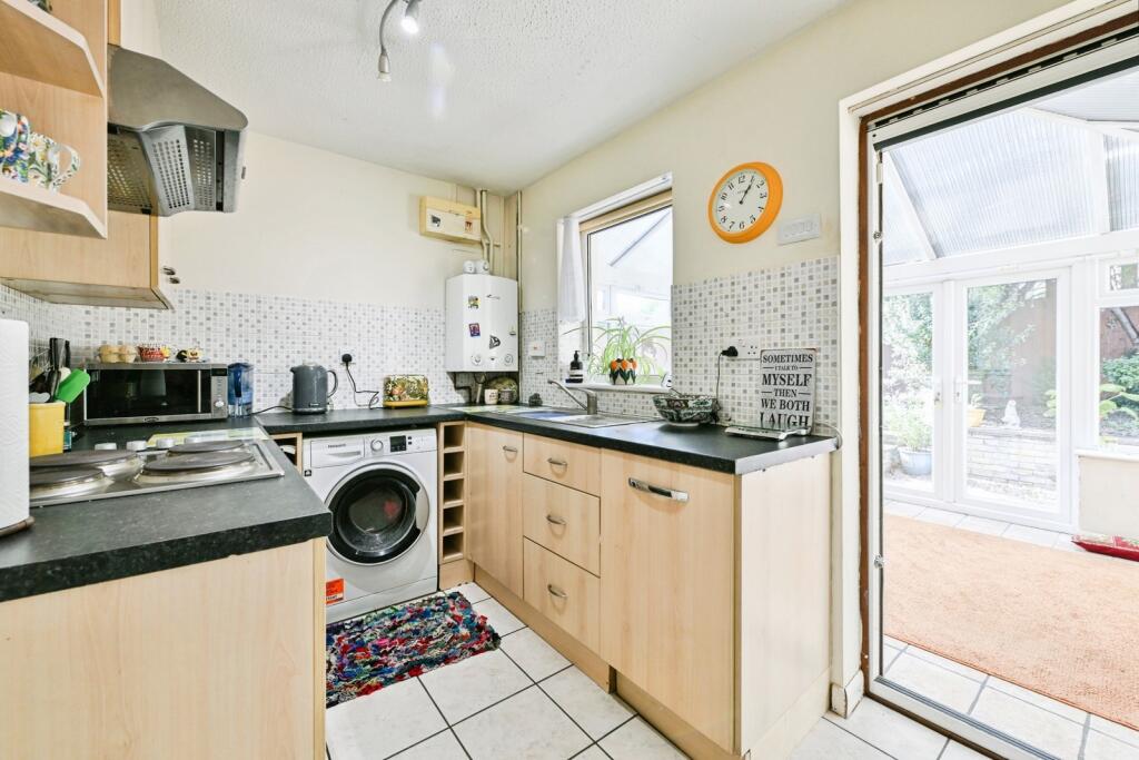 Nicholas Road, Beeston, Nottingham, Nottinghamshire, NG9 photo 4