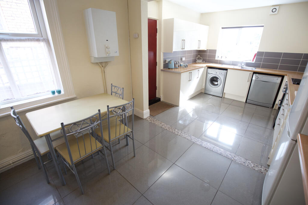 135 West Parade, Lincoln LN1 1QS photo 4
