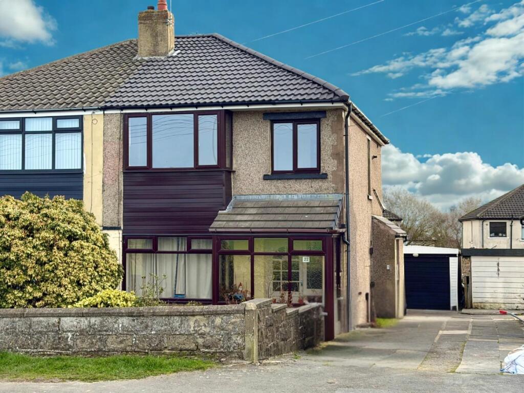 Main image of property: Stoneyridge Avenue, Bradford