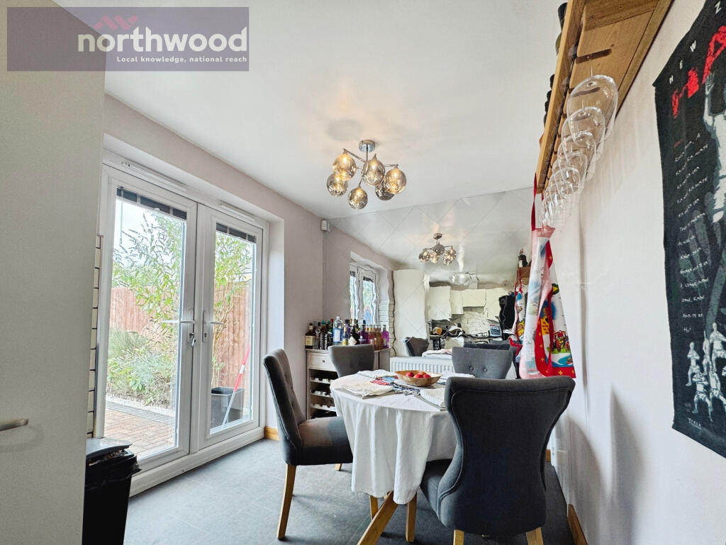 House in Chester, Ellesmere Port - More