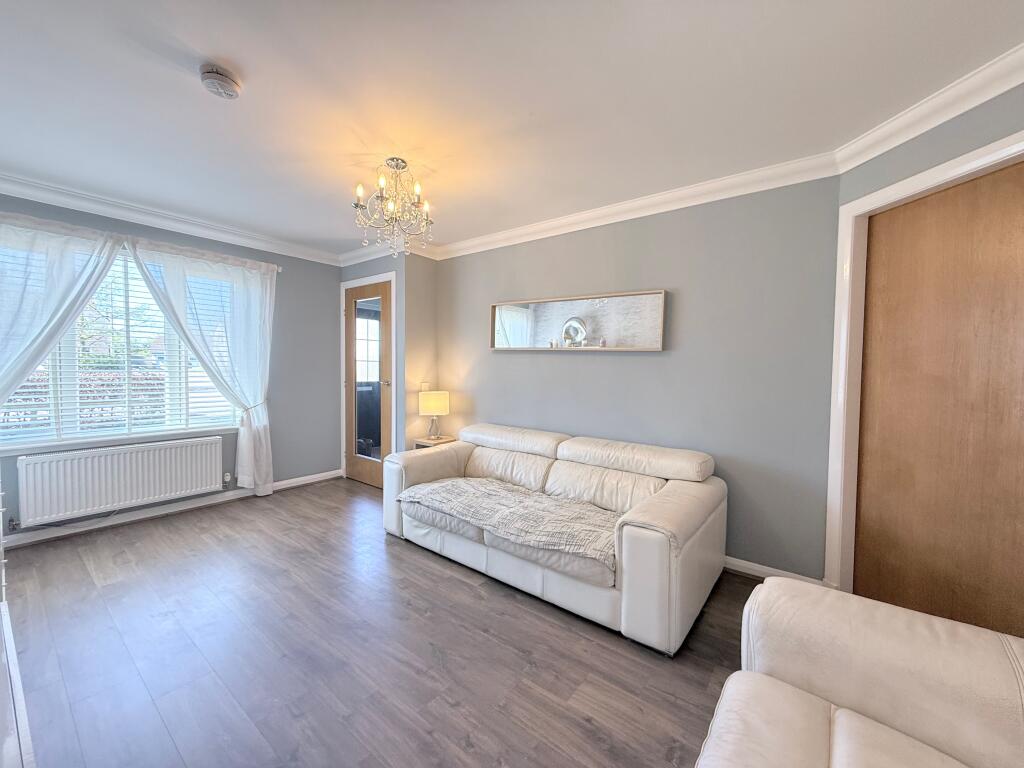54 Cotland Drive, New Carron, Falkirk, FK2 7GN photo 4