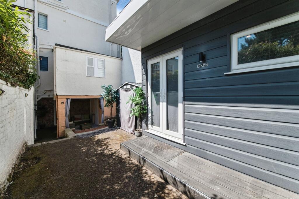 Apartment in Exeter, St Leonards - More