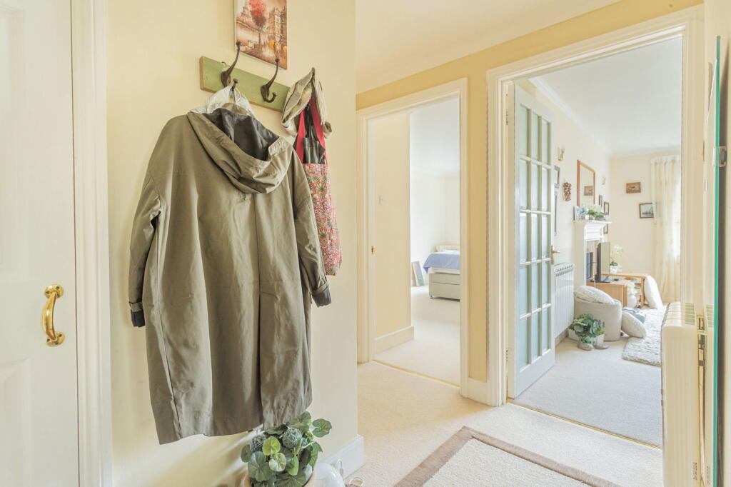 Chantry Court, Tebury photo 4