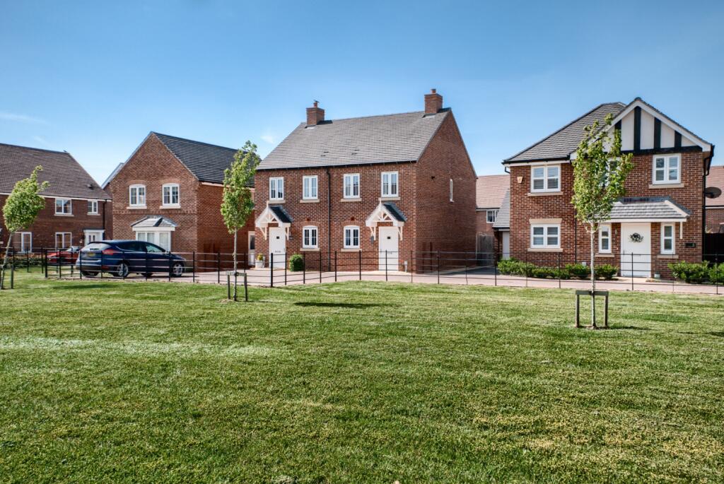Main image of property: Red Blush Grove, Stratford-Upon-Avon, CV37