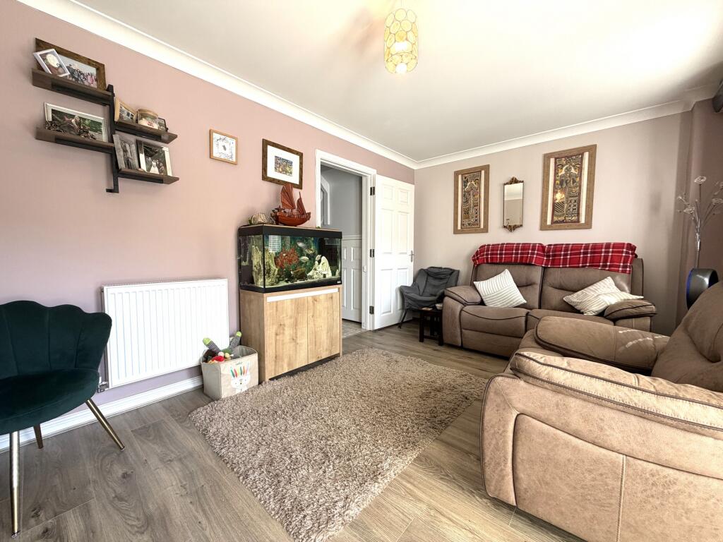Addinsell Road, Swindon, Wiltshire photo 3