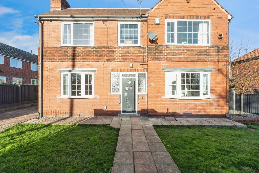 Main image of property: Monkhill Mount, Pontefract, WF8