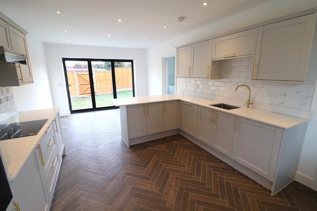 Watercress Close, Stevenage, Hertfordshire, SG2 photo 4