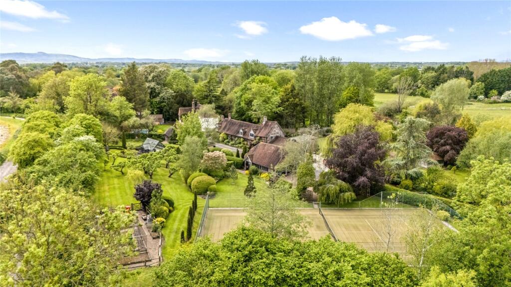 Main image of property: London Road, Henfield, West Sussex, BN5