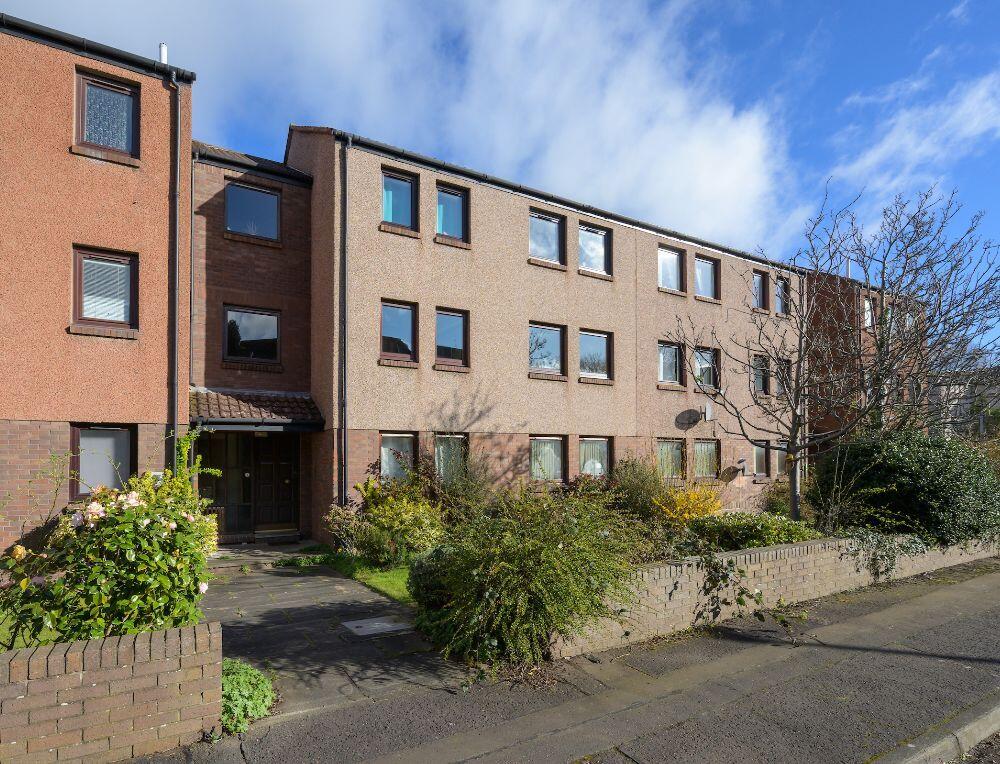 Main image of property: 14/4 West Winnelstrae, Edinburgh EH5 2ET
