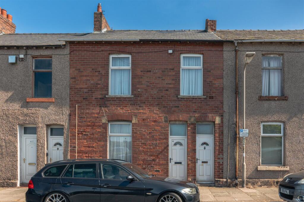 2-bed flat on Ferry Road, Barrow-In-Furness, £40,000