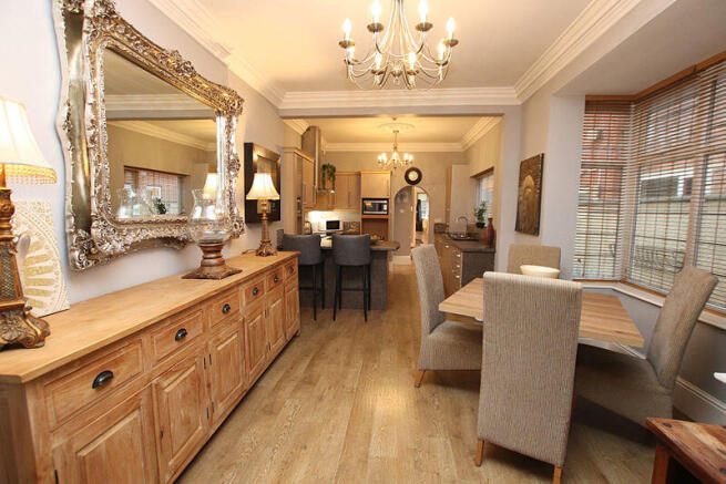 Kitchen diner