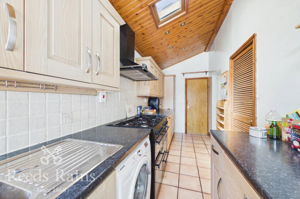 House in South Ribble, Earnshaw Bridge, Moss Side - More