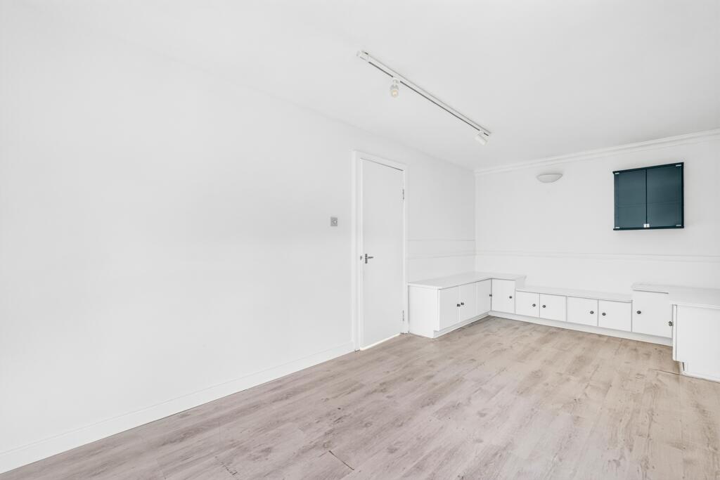 Apartment in London - View 3