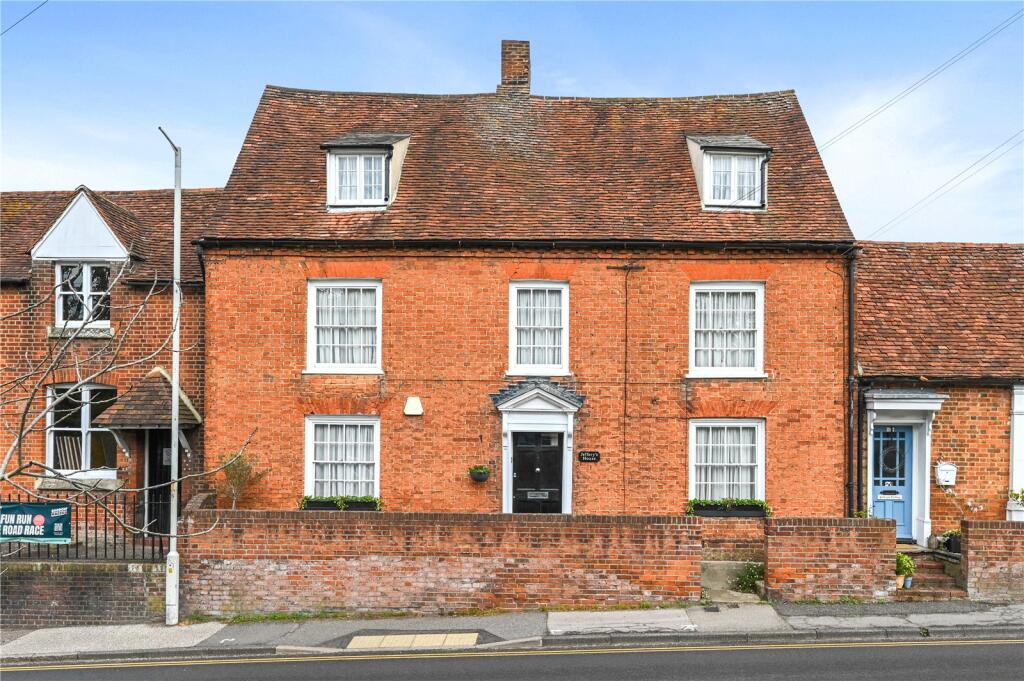 Main image of property: Maldon Road, Great Baddow, Chelmsford, Essex, CM2