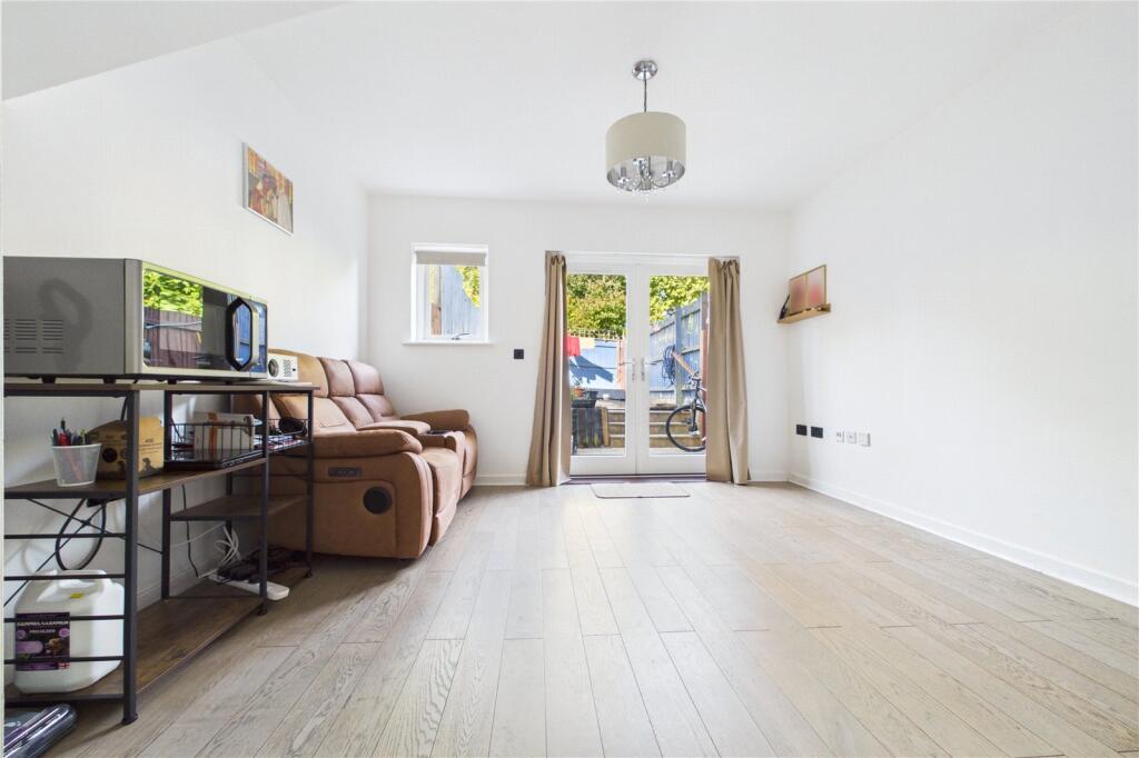 House in Reading - View 5