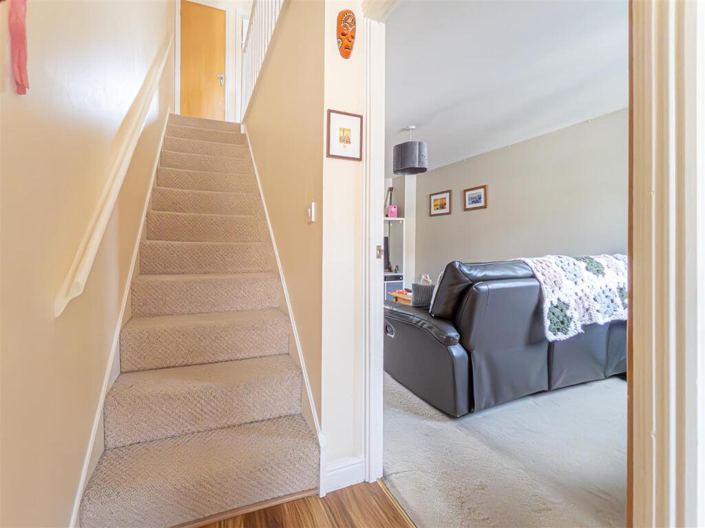 House in Melksham - More