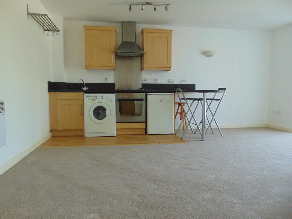 Apartment in Nottingham - View 3