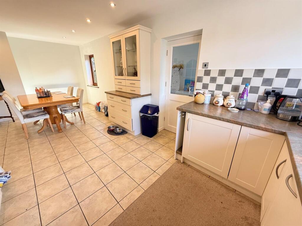 House in South Staffordshire, Bobbington - View 5