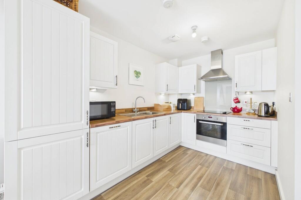 Apartment in Wokingham, Montague Park - View 5