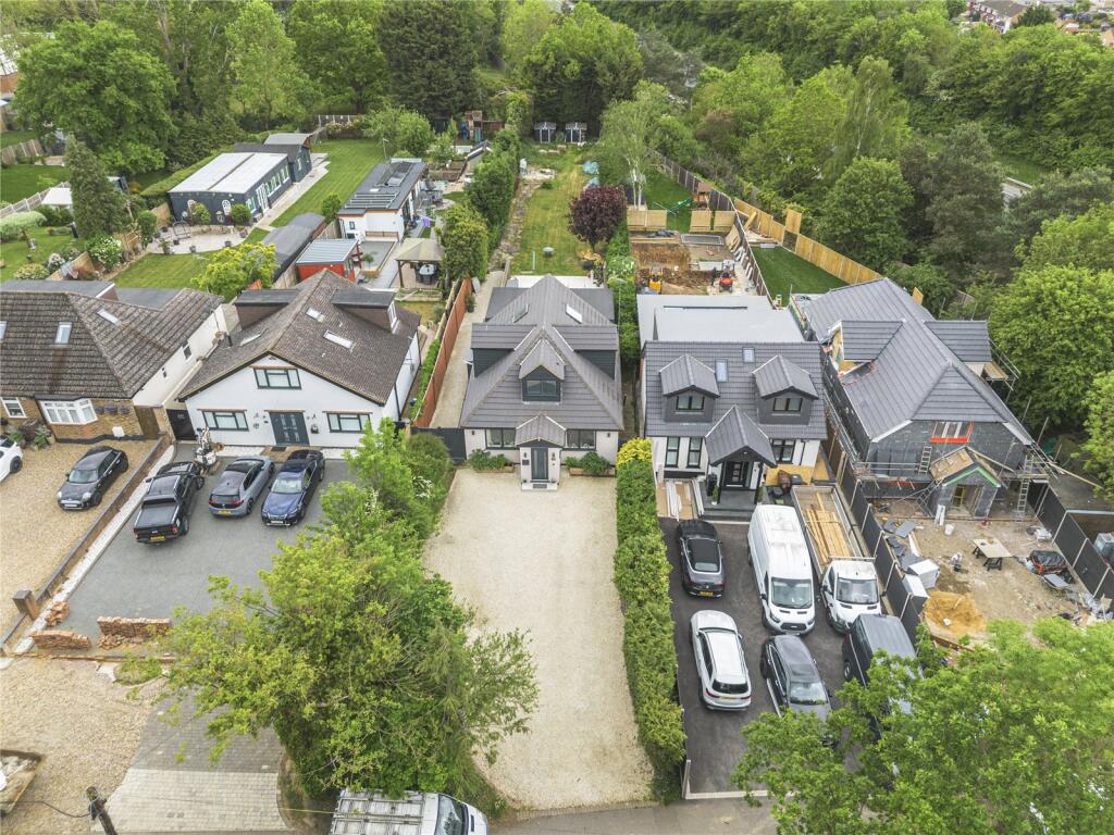 Main image of property: Bucknalls Lane, Watford, Hertfordshire, WD25
