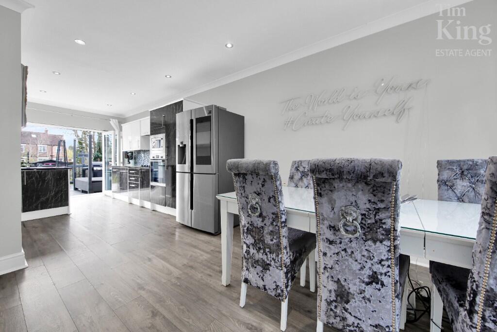 House in London, Chingford - View 4