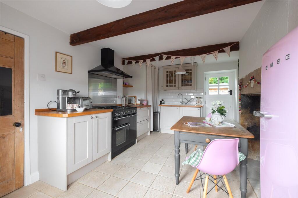 House in Holmfirth, Totties - View 2