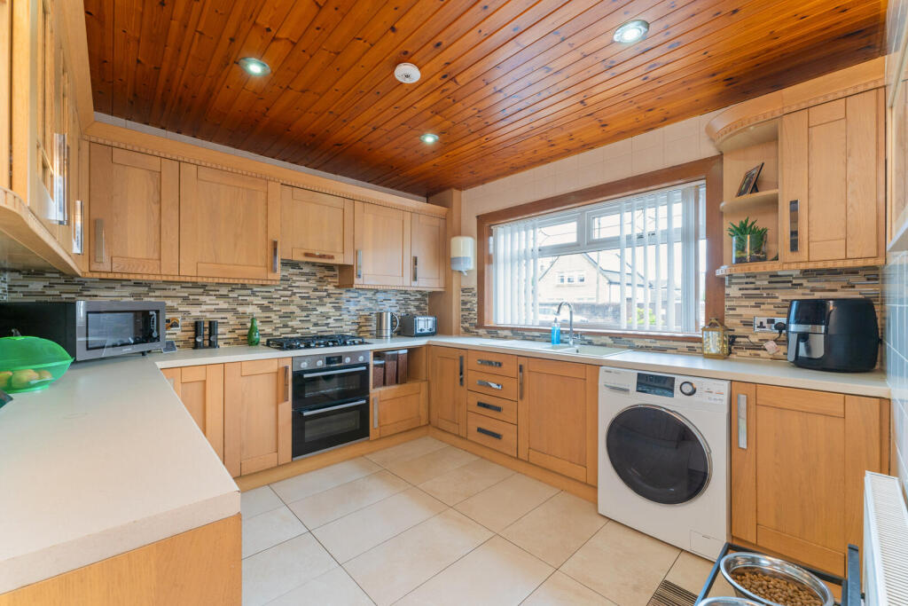 House in Coatbridge, Dunbeth, Mosside - View 5