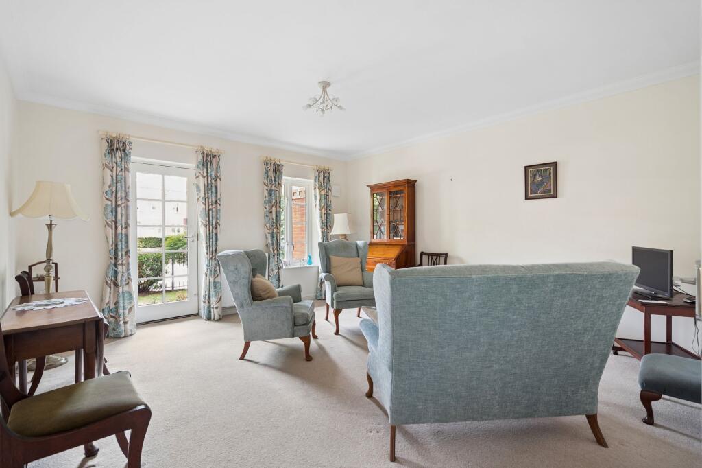 Apartment in Three Rivers, The Cedars Estate, Batchworth - View 3