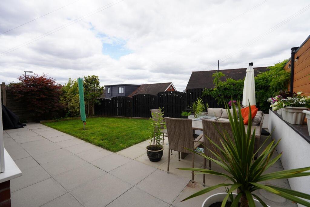 House in Oldham, Austerlands, Saddleworth - View 2