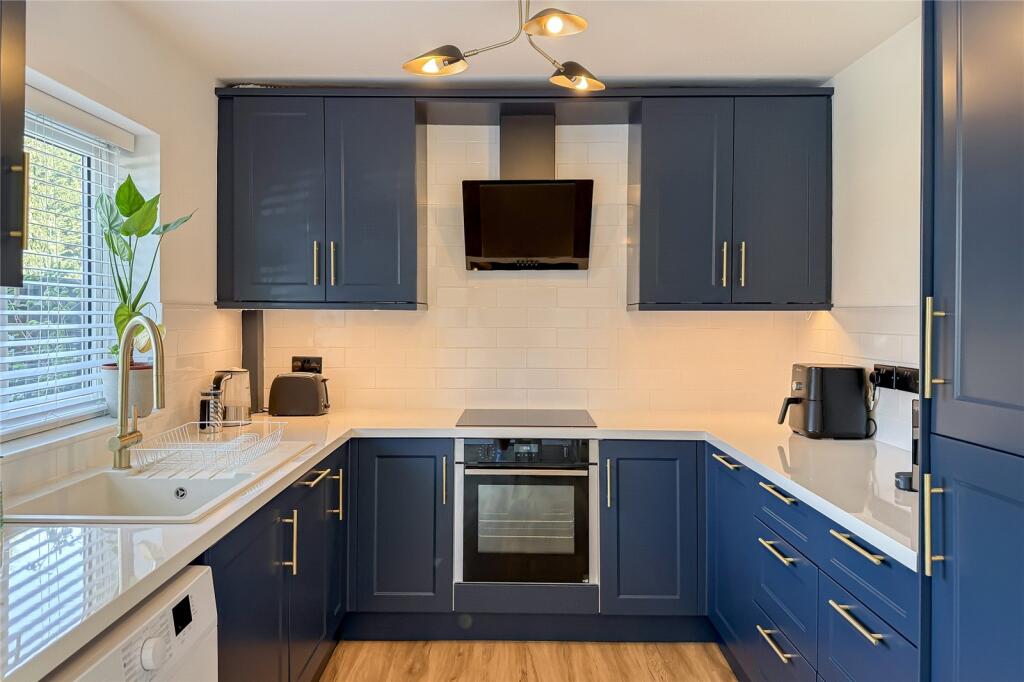 Apartment in St Albans, Fleetville - View 4
