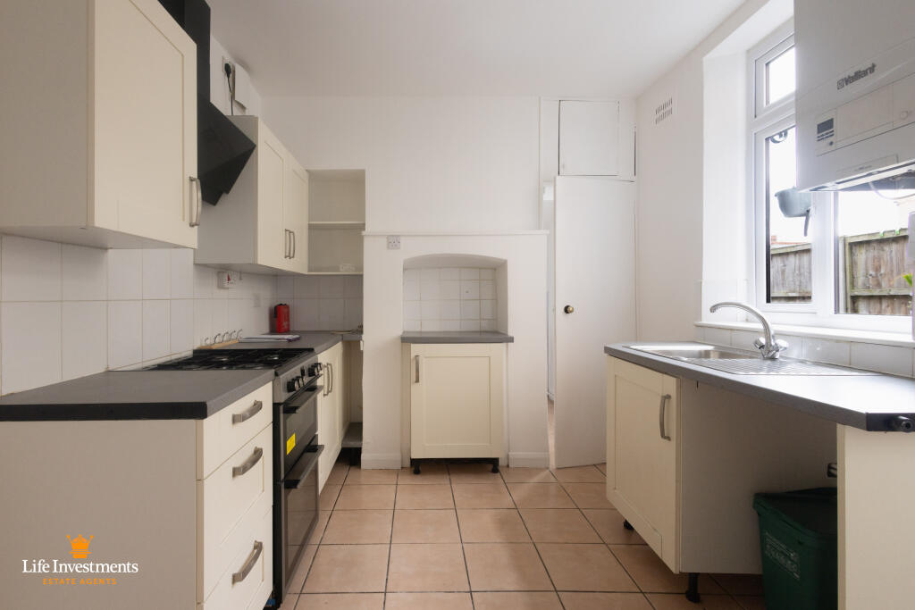House in Rugby, New Bilton - View 5
