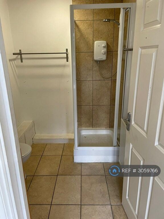 House in London - View 4