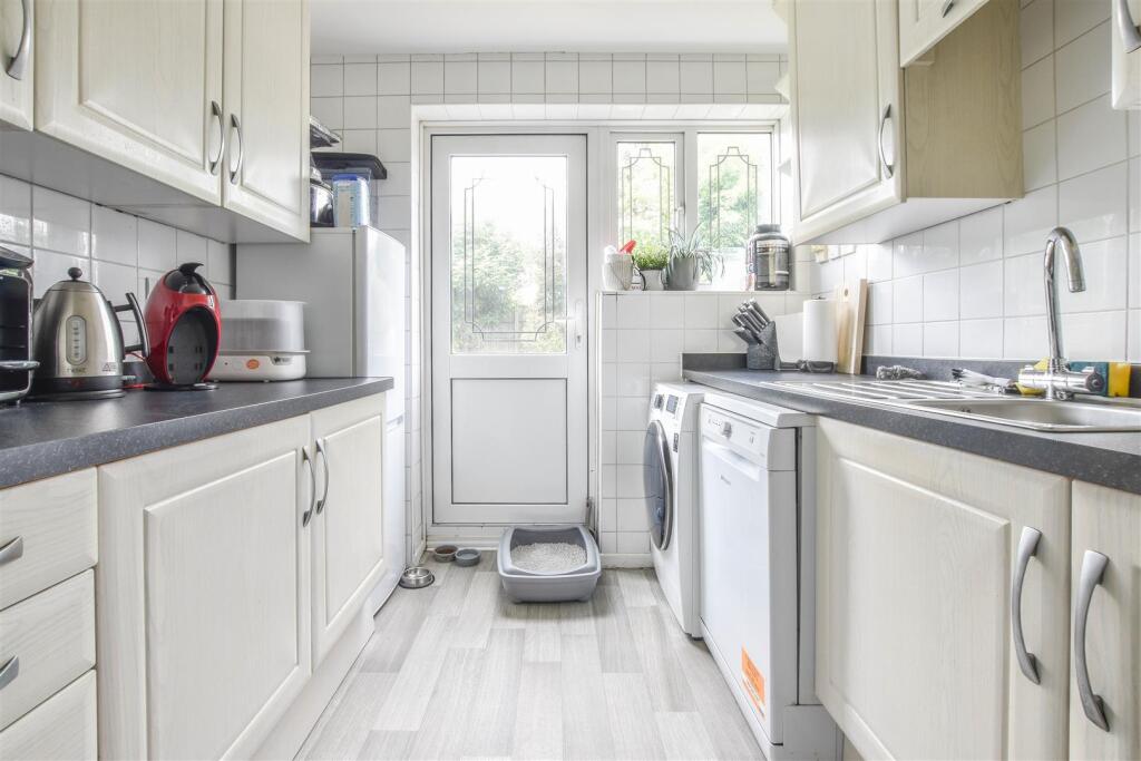 House in Broxbourne - View 5