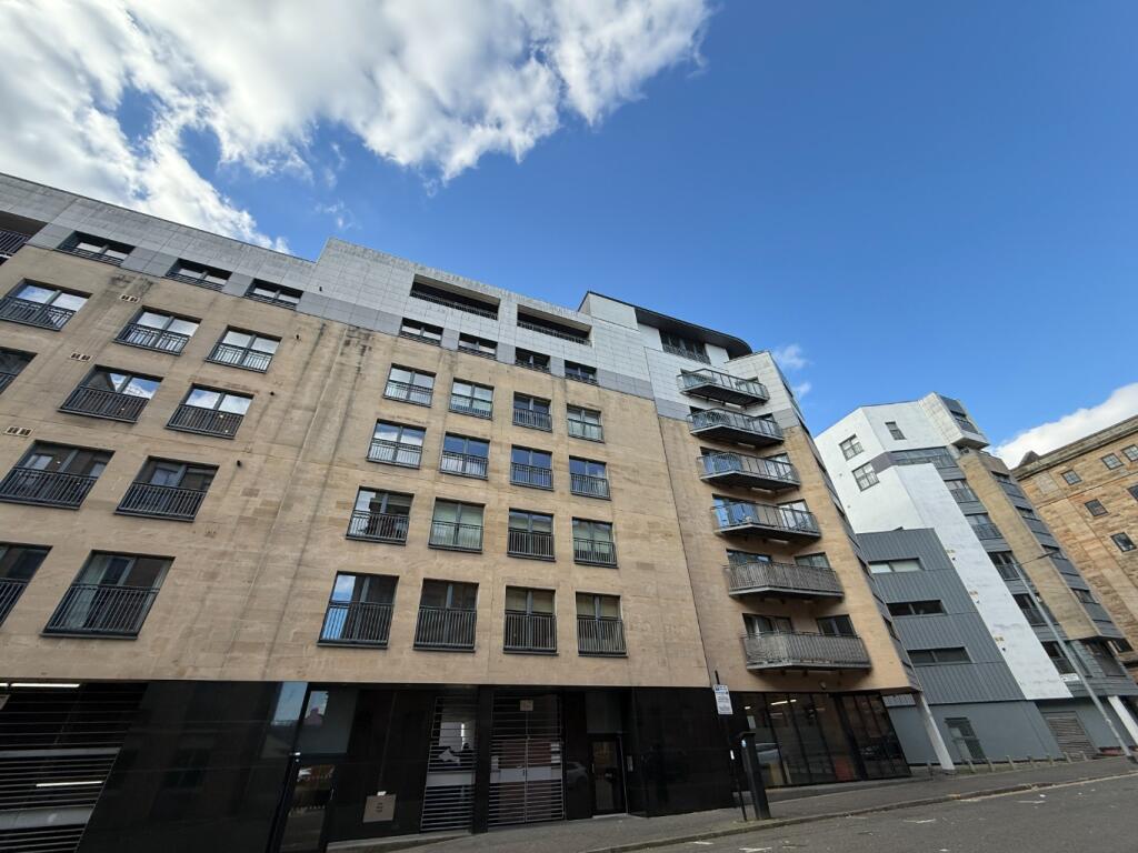 Apartment in Glasgow - View 2