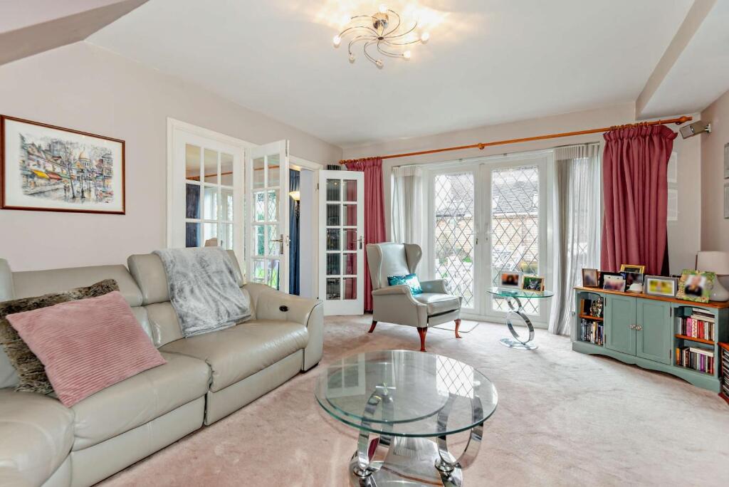 Clockhouse Lane, Ashford photo 4
