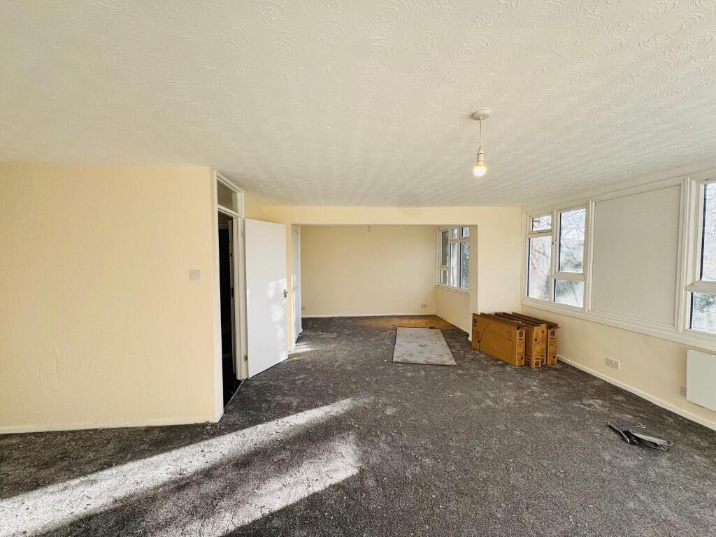 Main image of property: Hunters Hill, High Wycombe, Buckinghamshire, HP13