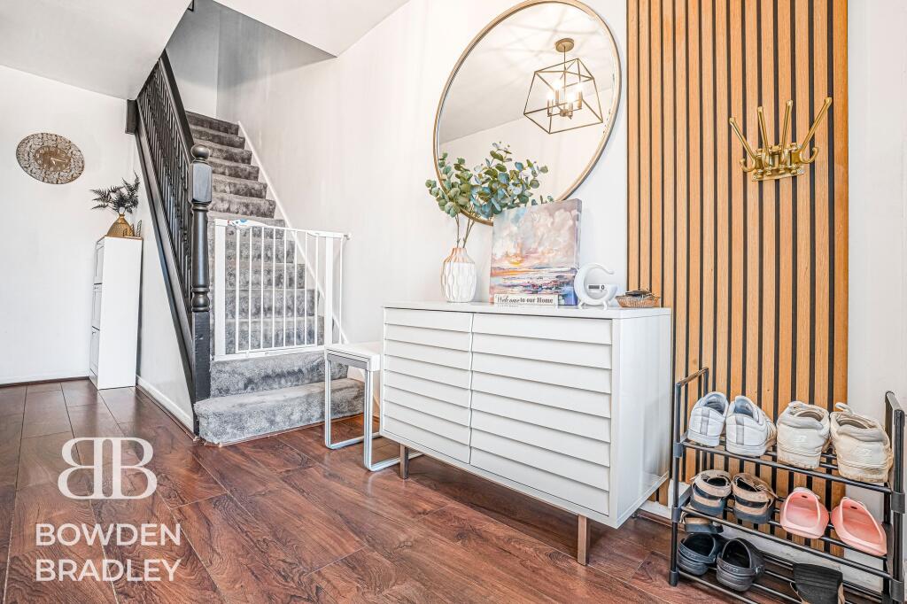 House in Epping Forest, Loughton - More
