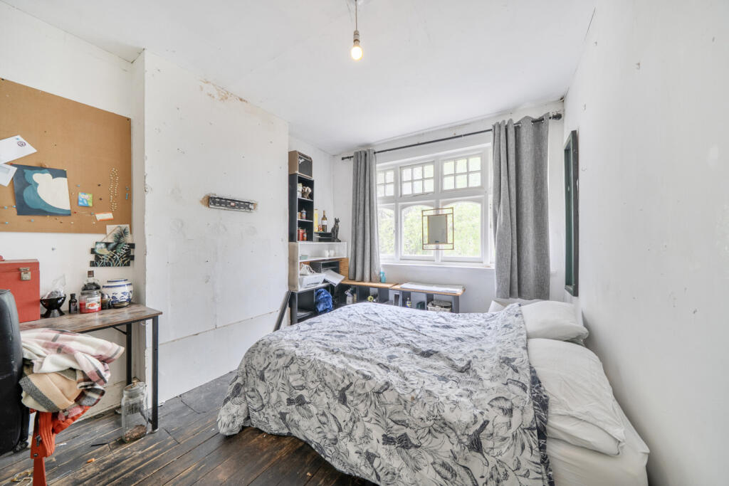 Field End, Ruislip - View 6
