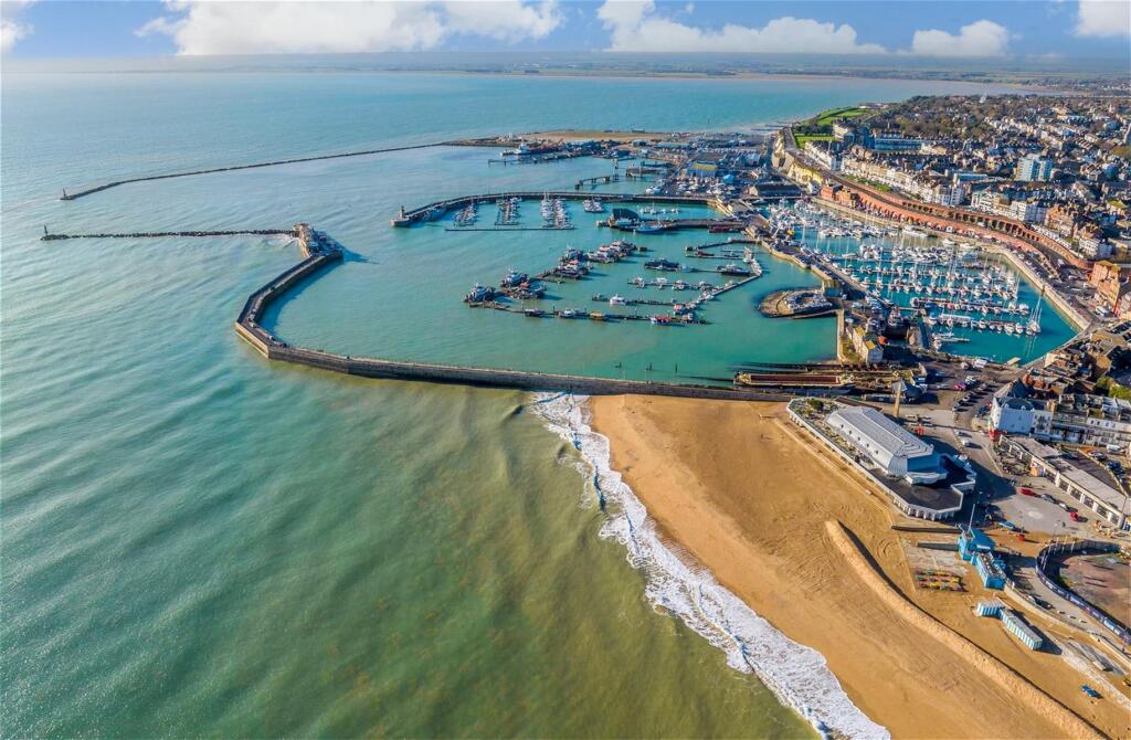 House in Thanet, Ramsgate - More