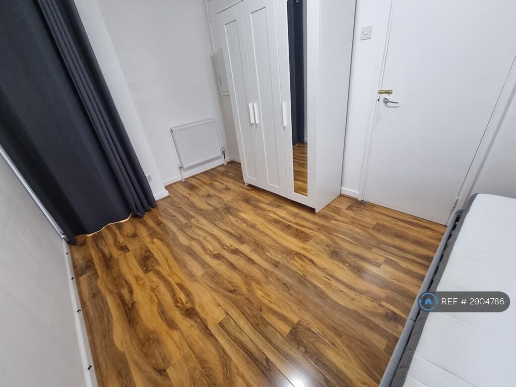 2 bedroom semi-detached house for rent
