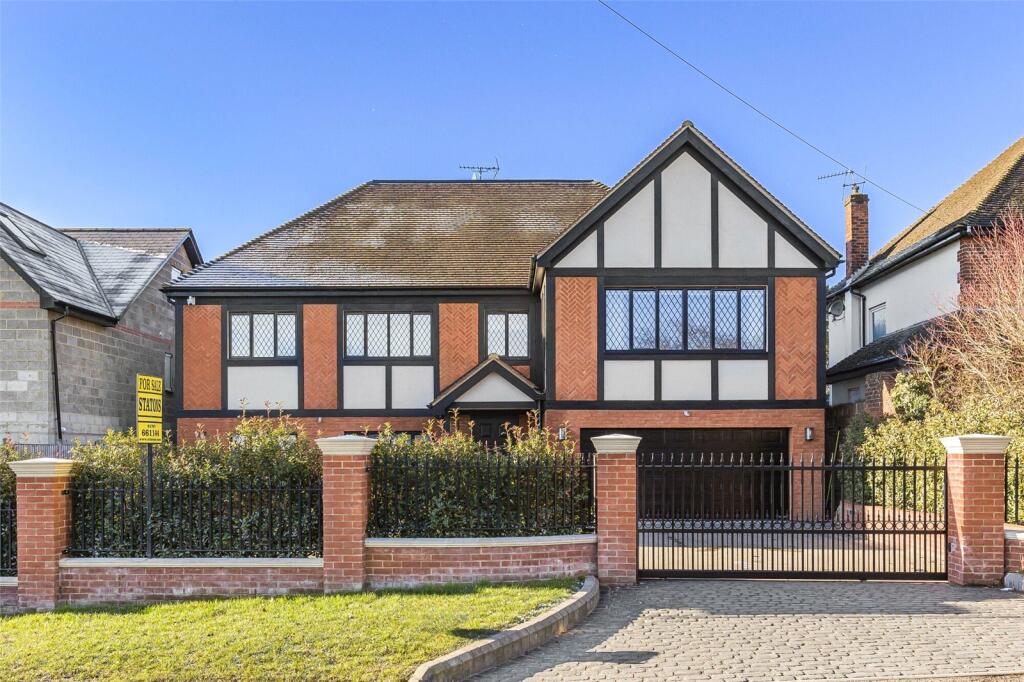 Main image of property: Mymms Drive, Brookmans Park, Hertfordshire, AL9