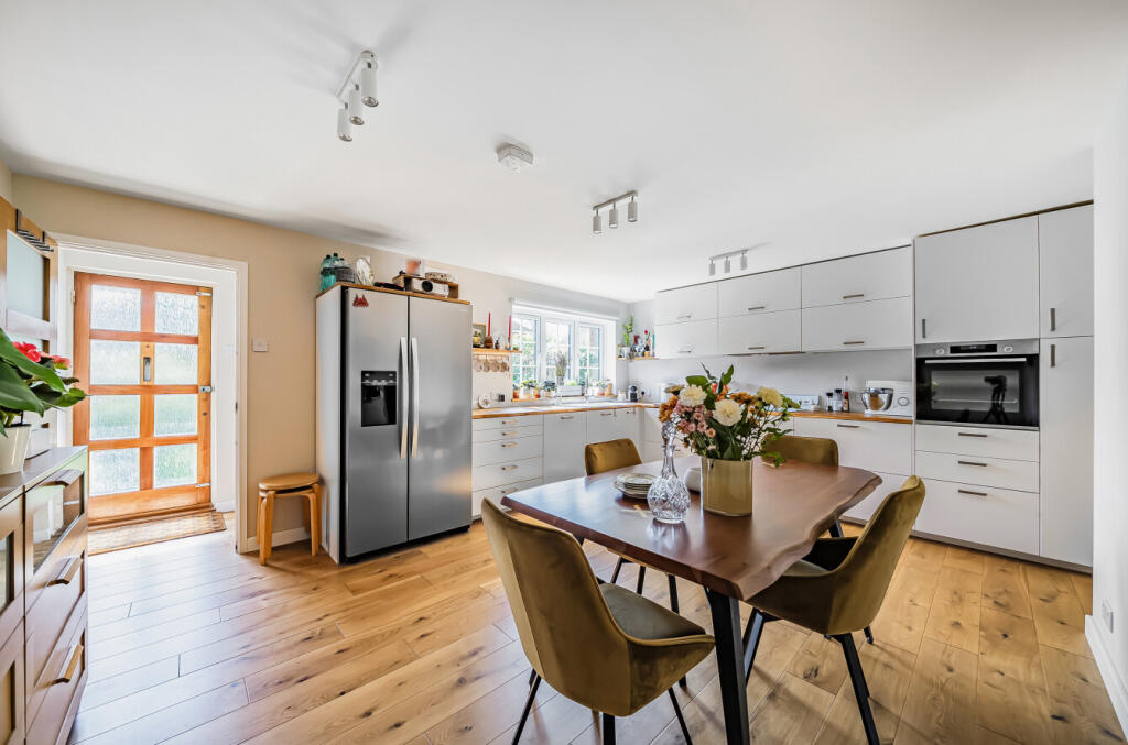Goldsmiths Close, Woking, Surrey, GU21 - View 4