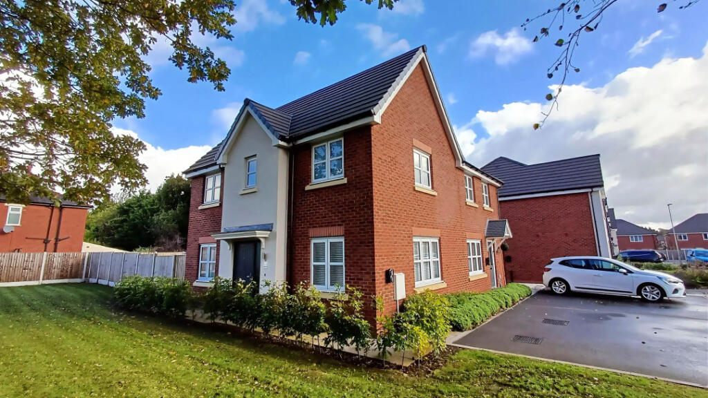 3-bed semi-detached on Scholars Close, Lostock Hall, PR5 5DE, £61,250