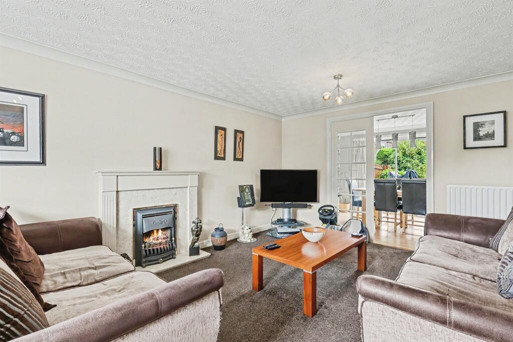 Hunsbury Hill Avenue, Northampton - View 4