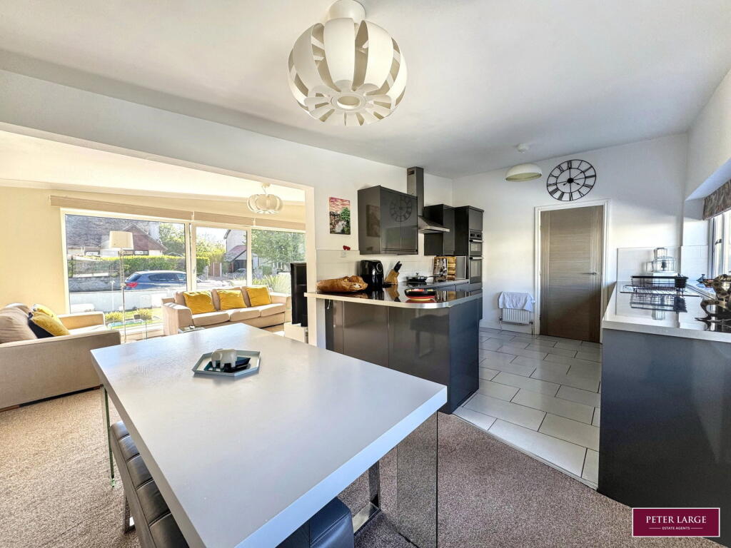 Tudor Avenue, Prestatyn, Denbighshire LL19 9HN photo 4