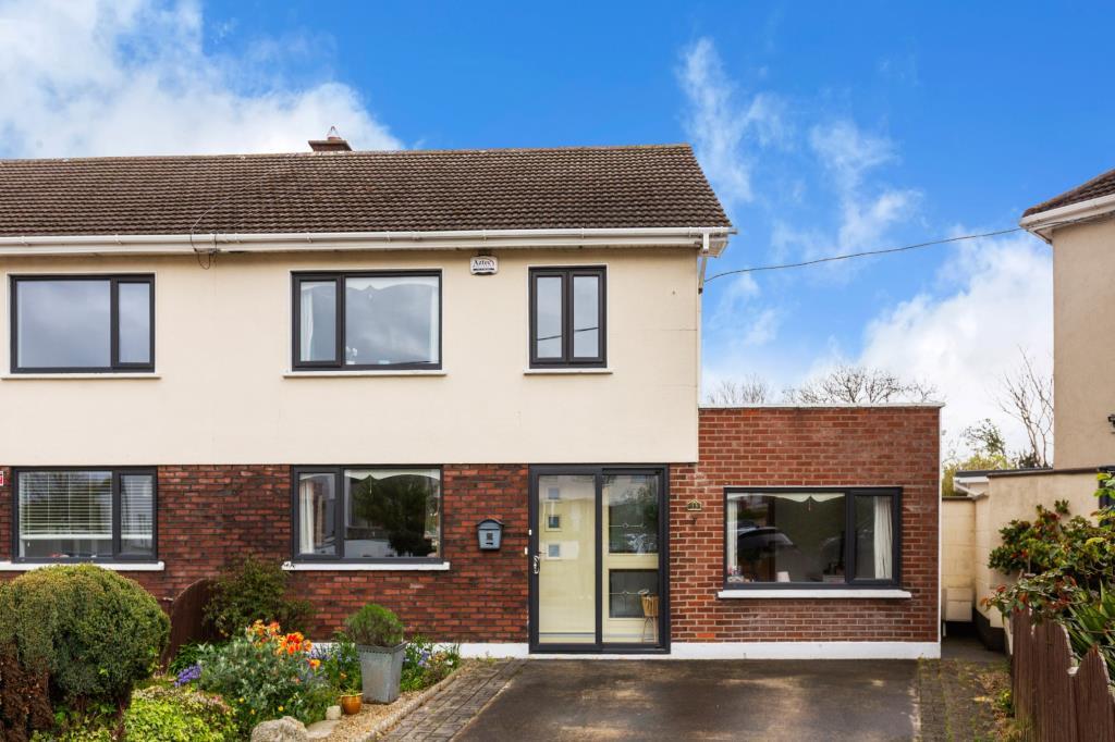 Main image of property: 33 Taney Avenue, Dundrum, Dublin 14, D14 R762