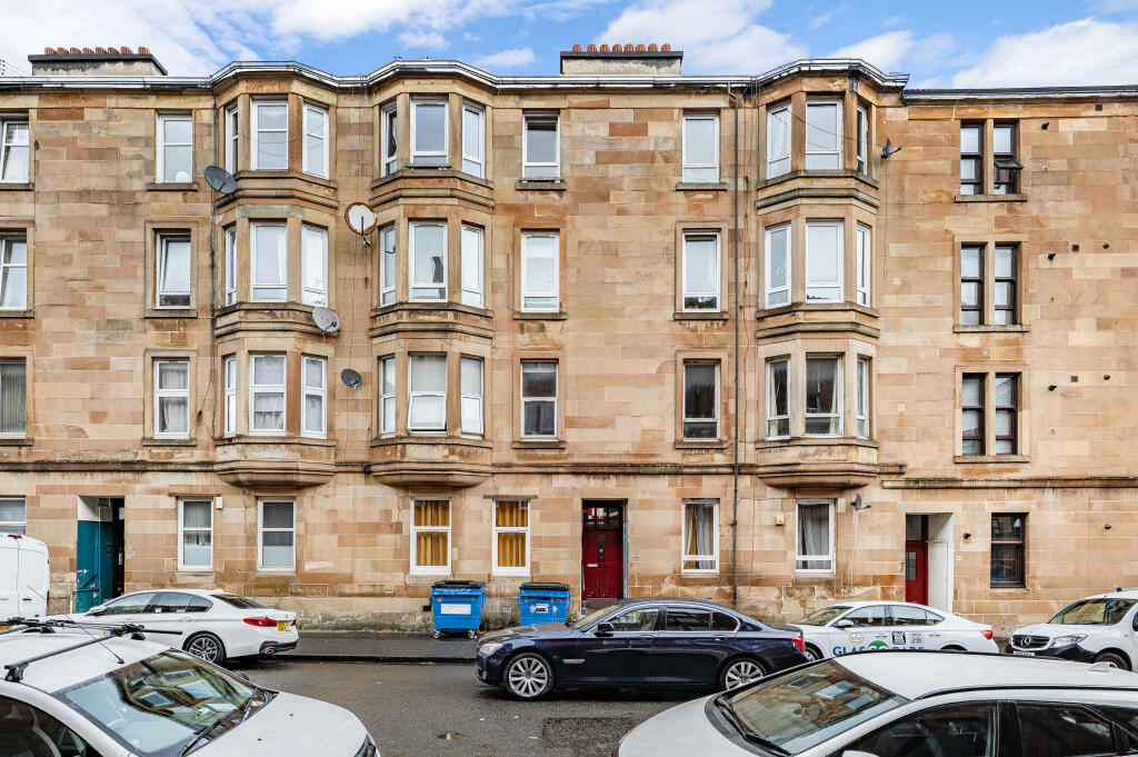 Main image of property: Flat 3/2, 115 Bowman Street, Glasgow, G42