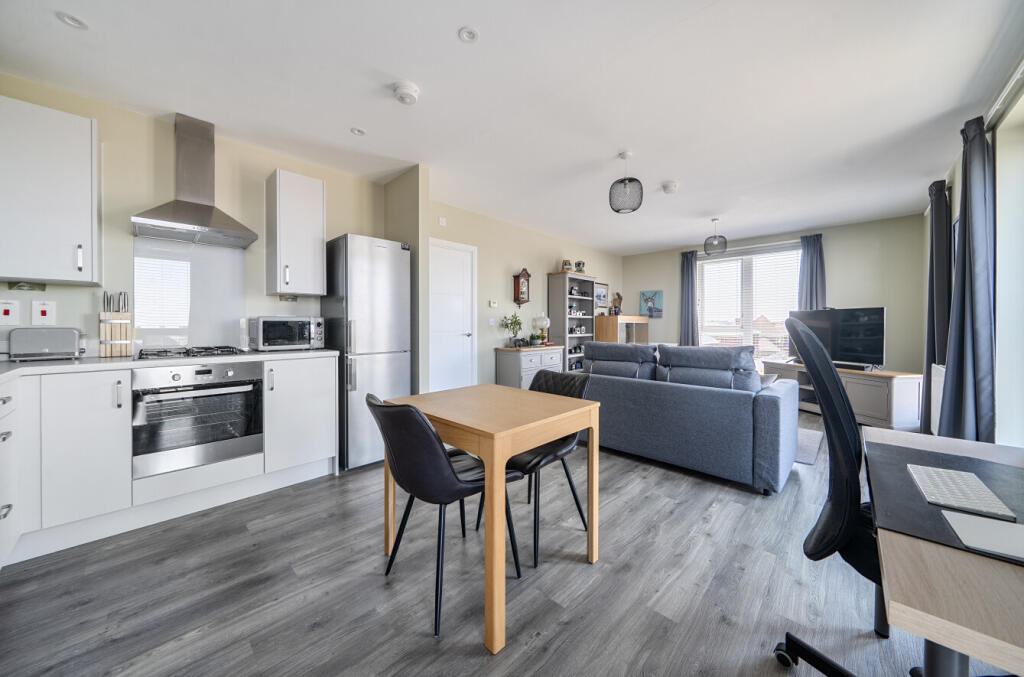 Apartment in Lee-on-the-Solent - View 5